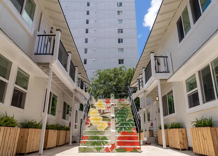 Aloh Seaside Women'S Hostel Honolulu